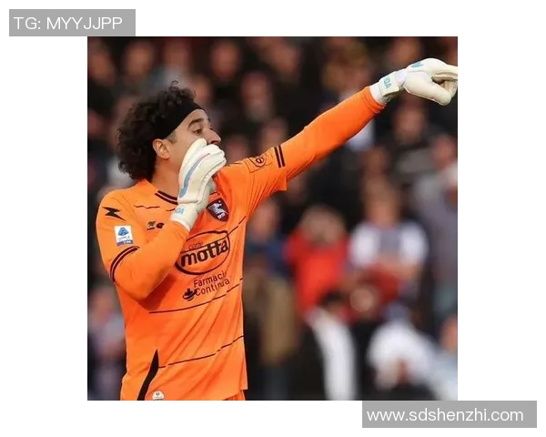 墨西哥足球明星盘点：从华金·贝拉到吉列尔莫·奥乔亚的传奇故事