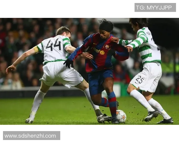 深度揭秘：足球巨星背后的训练与生活拷问，真相让人震惊